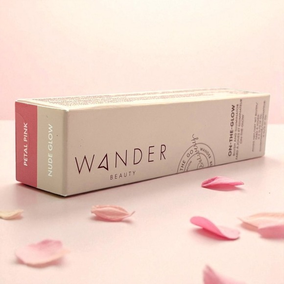 Wander Beauty on-the-Glow Blush & Illuminator - Petal Pink/nude Glow - Picture 1 of 3